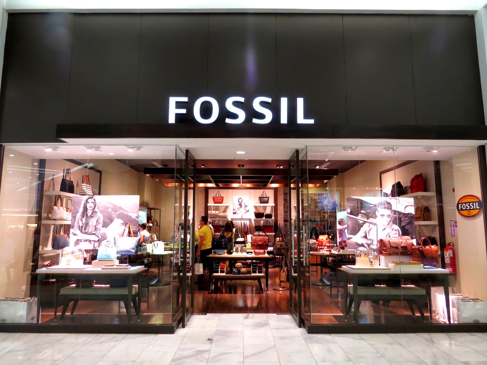 Fossil´s Pre-Opening in Panama. - The Black Label