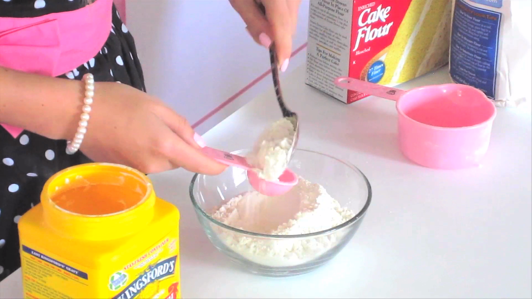 {VIDEO} How To Make Homemade Cake Flour Substitute Baking 101 Quick, Easy Tips & Tricks The