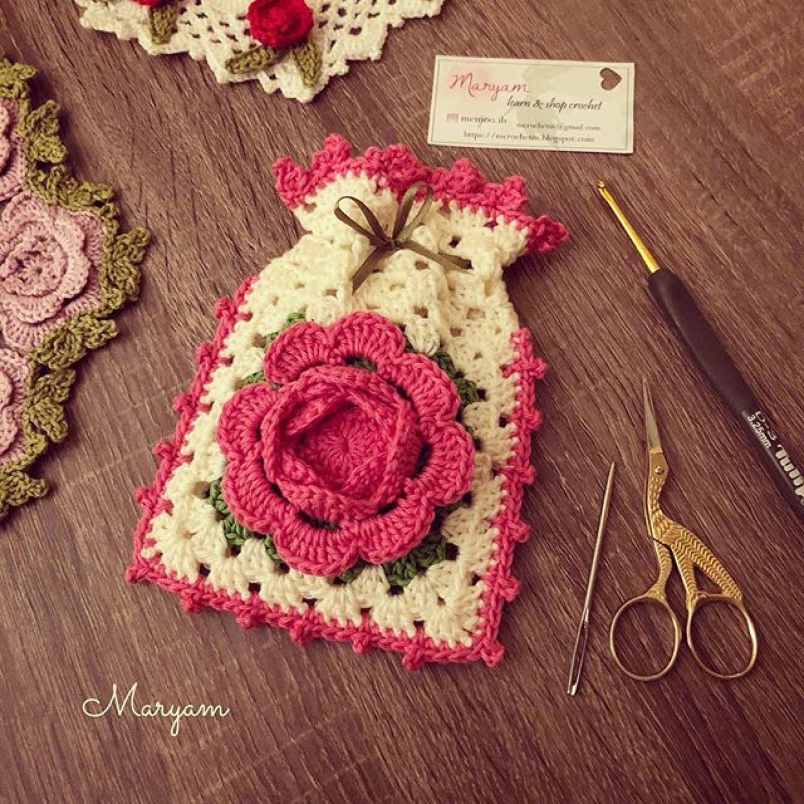 maryam-crochet-free-small-crochet-bag-pattern