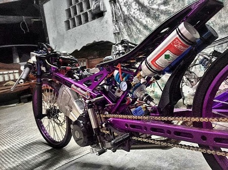 Modifikasi Drag Terbaru 2018/></div><br />
<div class= Modifikasi Motor Drag Sonic