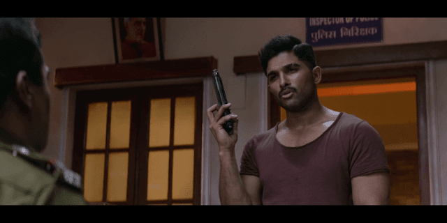 Suriya - The Brave Soldier (Naa Peru Surya) Full Movie in Hindi Dubbed Screenshot 2