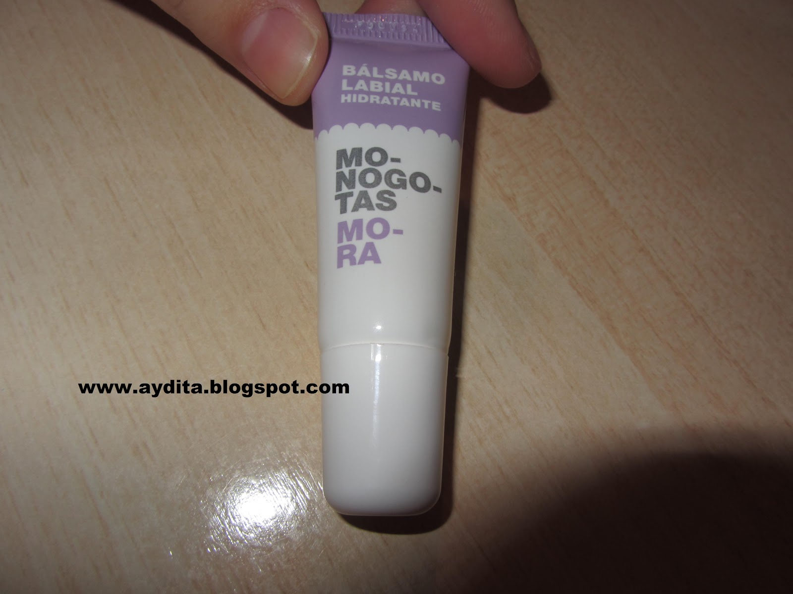 bálsamo labial con color mercadona