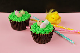 Easter Cupcakes, the perfect gift or centrepiece for your Easter table. Easier than you think to make too! GoodFoodShared.Blogspot.com