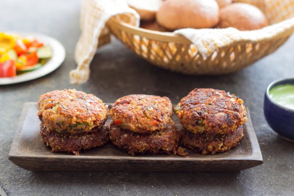 How to make vegan bean burger recipe grilled veggie burger vegan slider cilantro cashew sauce coriander cashew sauce www.oneteaspoonoflife.com