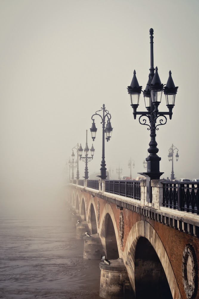 10 Hottest Summer Destinations In Europe | Le Pont de Pierre - Bordeaux - France 10 Hottest Summer Destinations In Europe | Le Pont de Pierre - Bordeaux - France