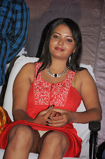 Tamil+actress+pavina+sexy+panty+visible+