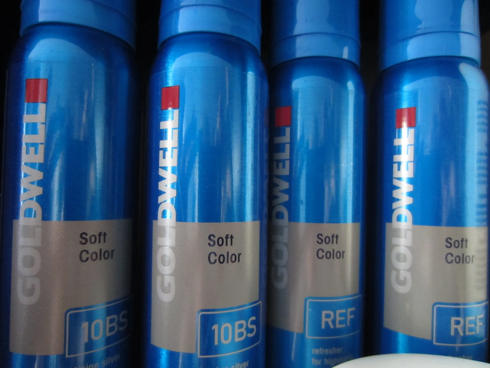 Dynamic Goldwell Soft Color Abstract Nature