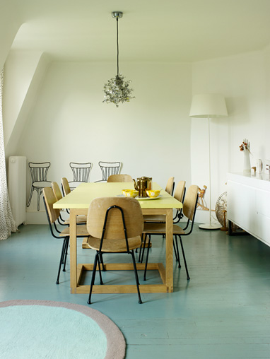 suelo madera pintado turquesa