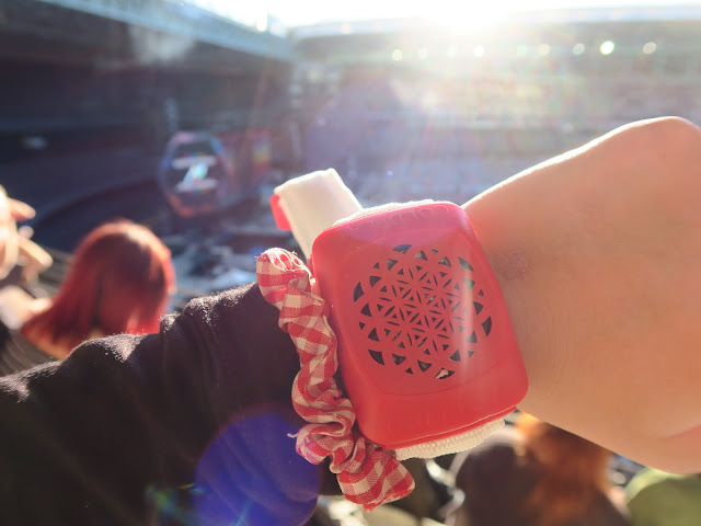 cold play wristband ; cold play concert, melbourne 2016
