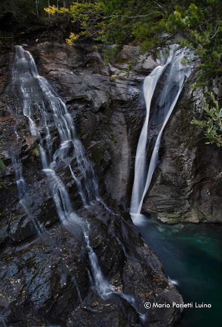 Cascata a Frasco, sulla strada per Sonogno Cascata a Frasco, sulla strada per Sonogno