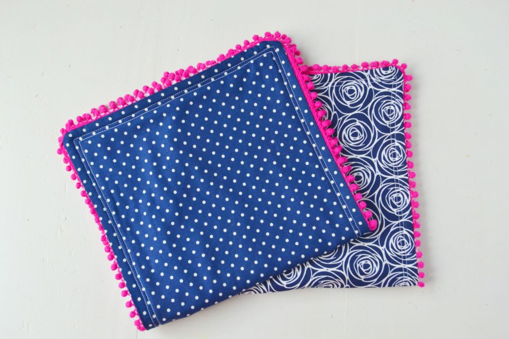 10+ FREE Beginner Sewing Projects With Pom Poms AppleGreen Cottage