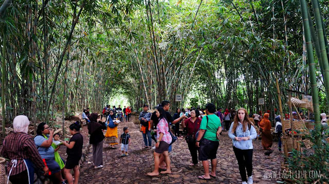 Pasar Papringan Temanggung Jawa Tengah