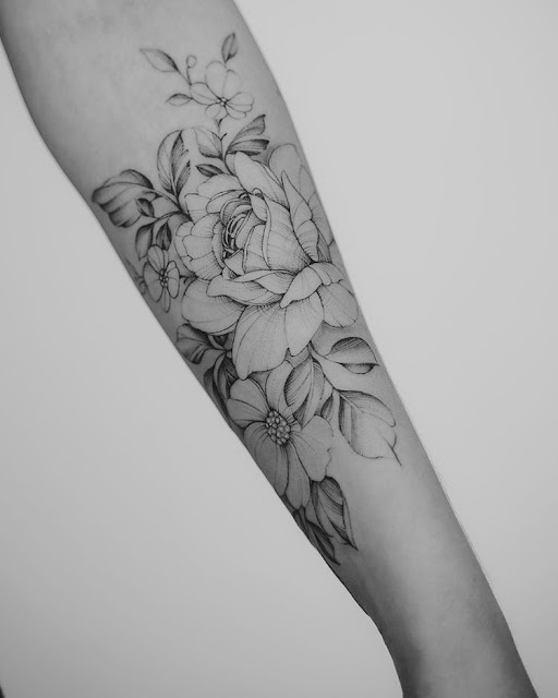 Tatuagens de flores para as mulheres Tatuagens de flores para as mulheres