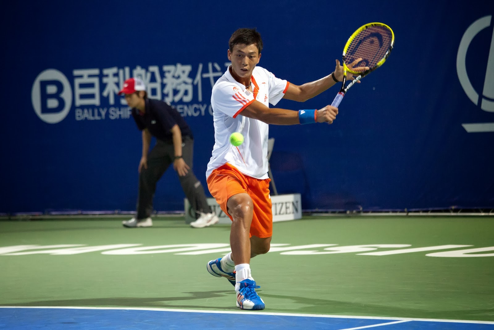 Tennis The characteristics of tennis court