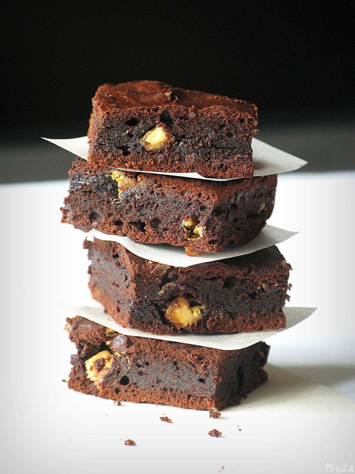 Брауни с черносливом