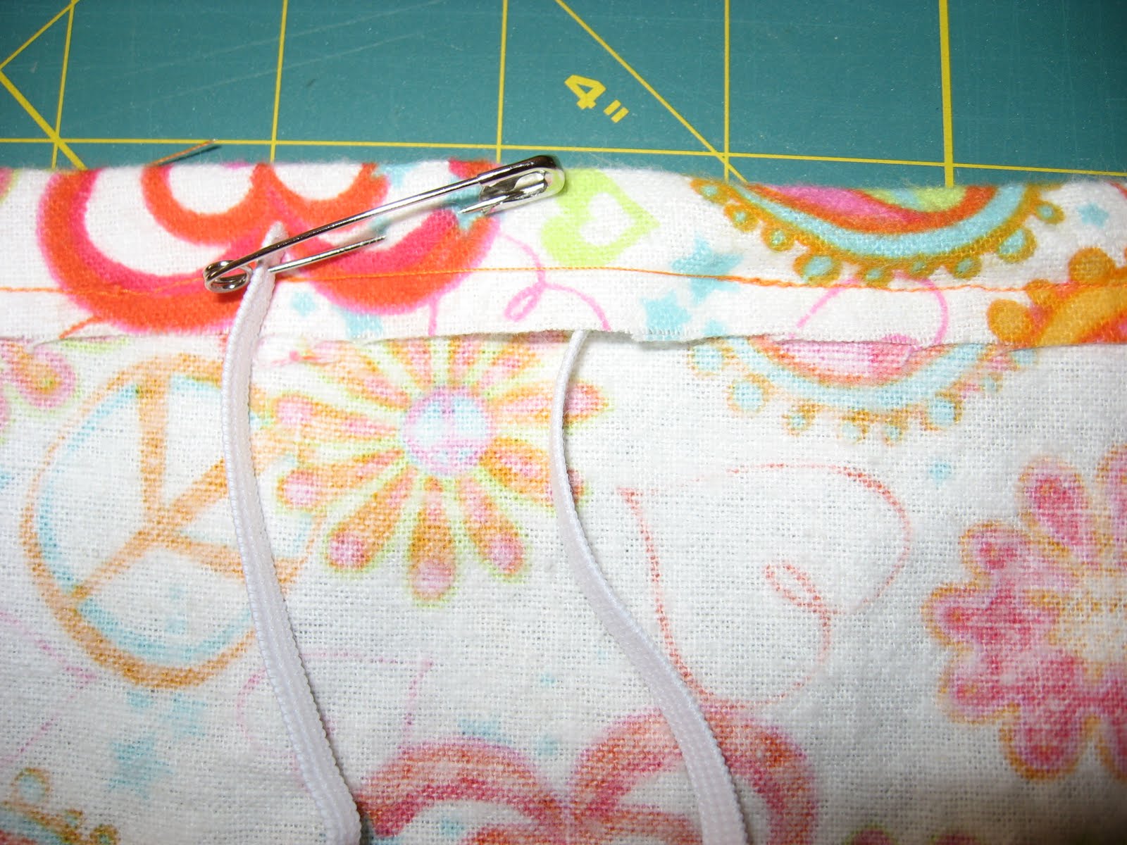 My life, in snippets Mini Crib Sheet Tutorial