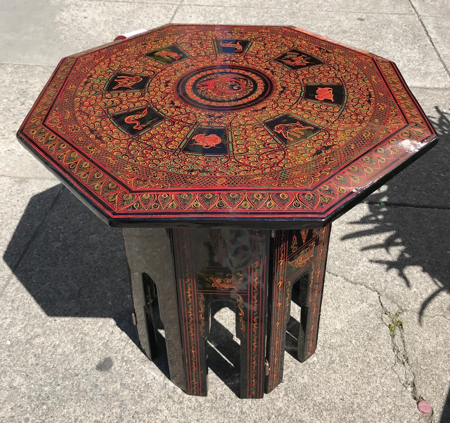 UHURU FURNITURE & COLLECTIBLES SOLD 27177 Painted Lacquer 17” x 18