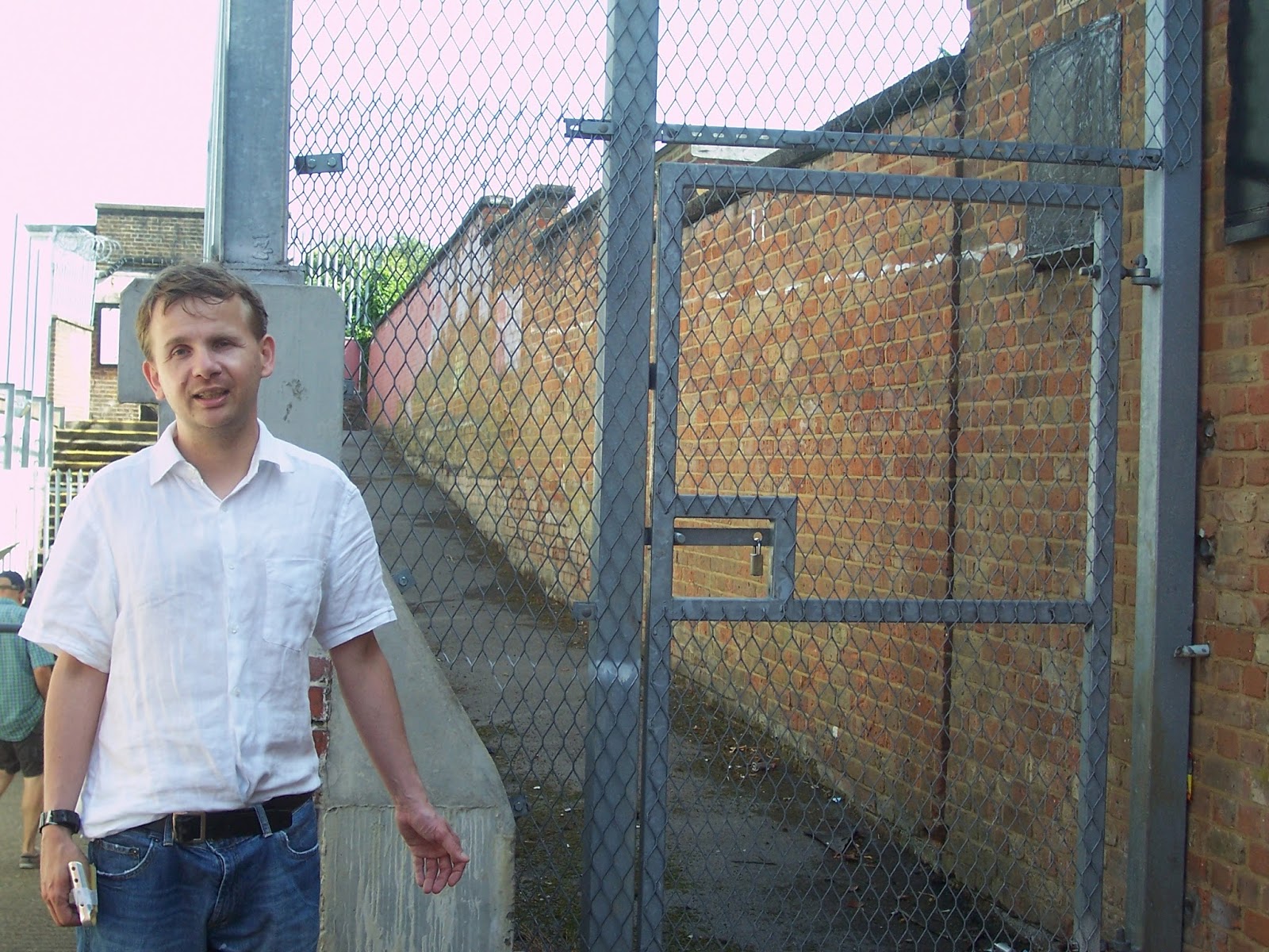 Steven Neville and Buckhurst Hill Greens Lower Queens Road Success