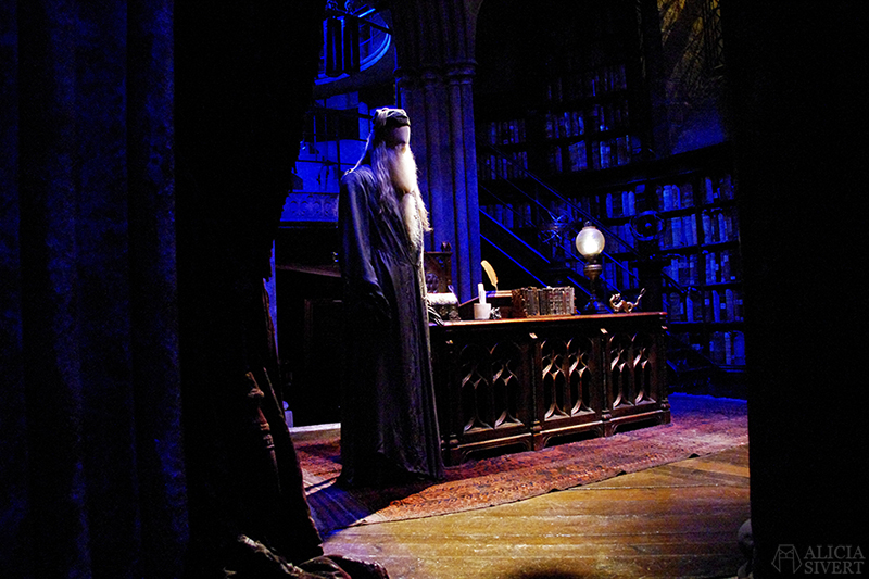Dumbledore's office, photo by Alicia Sivertsson. aliciasivert alicia sivert sivertsson harry potter hogwarts leavesden london england warner brothers studio tour the making of gryffindor slytherin hufflepuff ravenclaw film films movie movies headmaster's office headmaster albus dumbledore