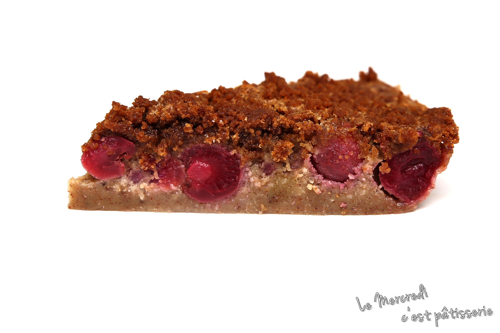 Clafouti aux cerises et aux noisettes, et son crumble speculoos de ... Clafouti aux cerises et aux noisettes, et son crumble speculoos de ...