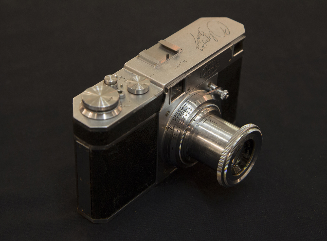 elrectanguloenlamano An Olympus Standard Prototype Camera from 1937