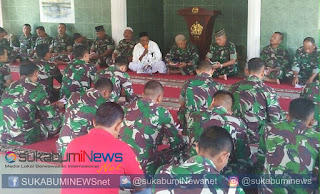 Sambut Tahun 2019 Kodim 0102/Pidie Gelar Istighosah dan Doa Bersama Kodim 0102/Pidie menggelar acara Istighosah dan Doa Bersama dalam rangka menyambut tahun 2019. Acara yang di gelar dalam rangka menyambut pergantian tahun itu dilaksanakan di Meunasah Bir'ali Makodim 0102/Pidie, Senin (31/12/2018).