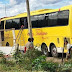 FIQUE SABENDO! / Ônibus que saiu de Araci para Aracaju invade casas e motorista morre