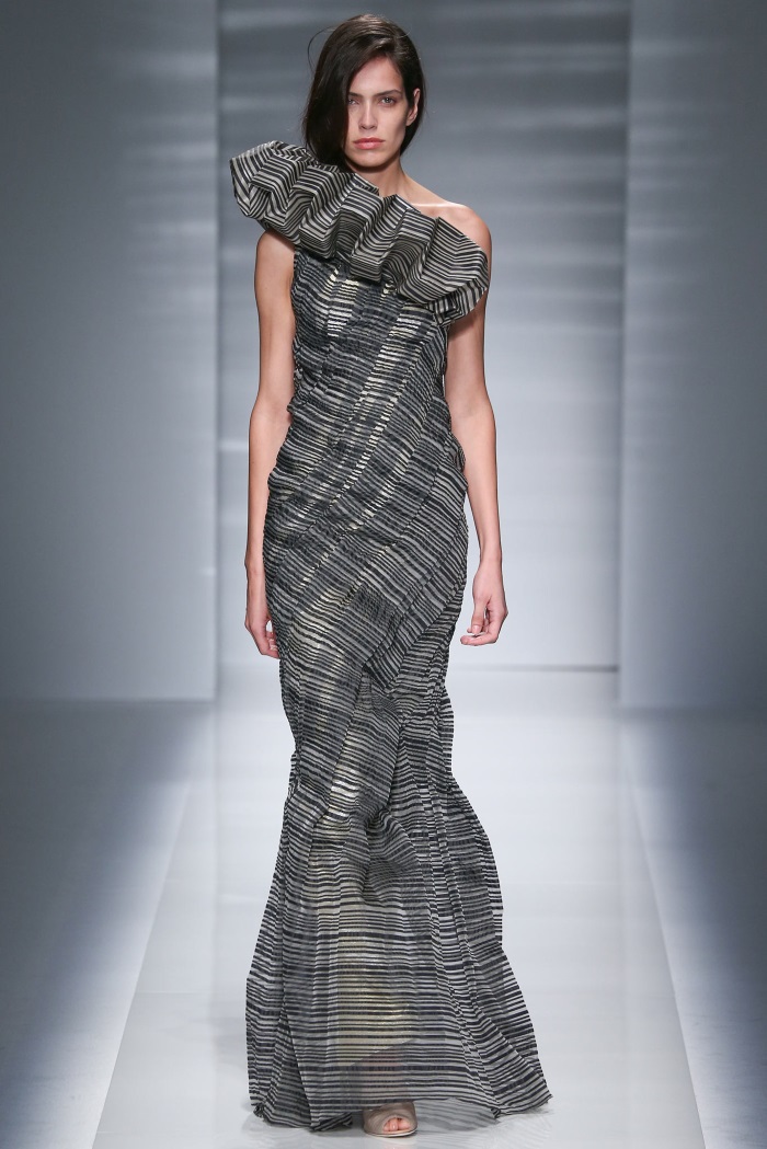 Fashiontography: Vionnet Demi-Couture Fall 2014 by Hussein Chalayan