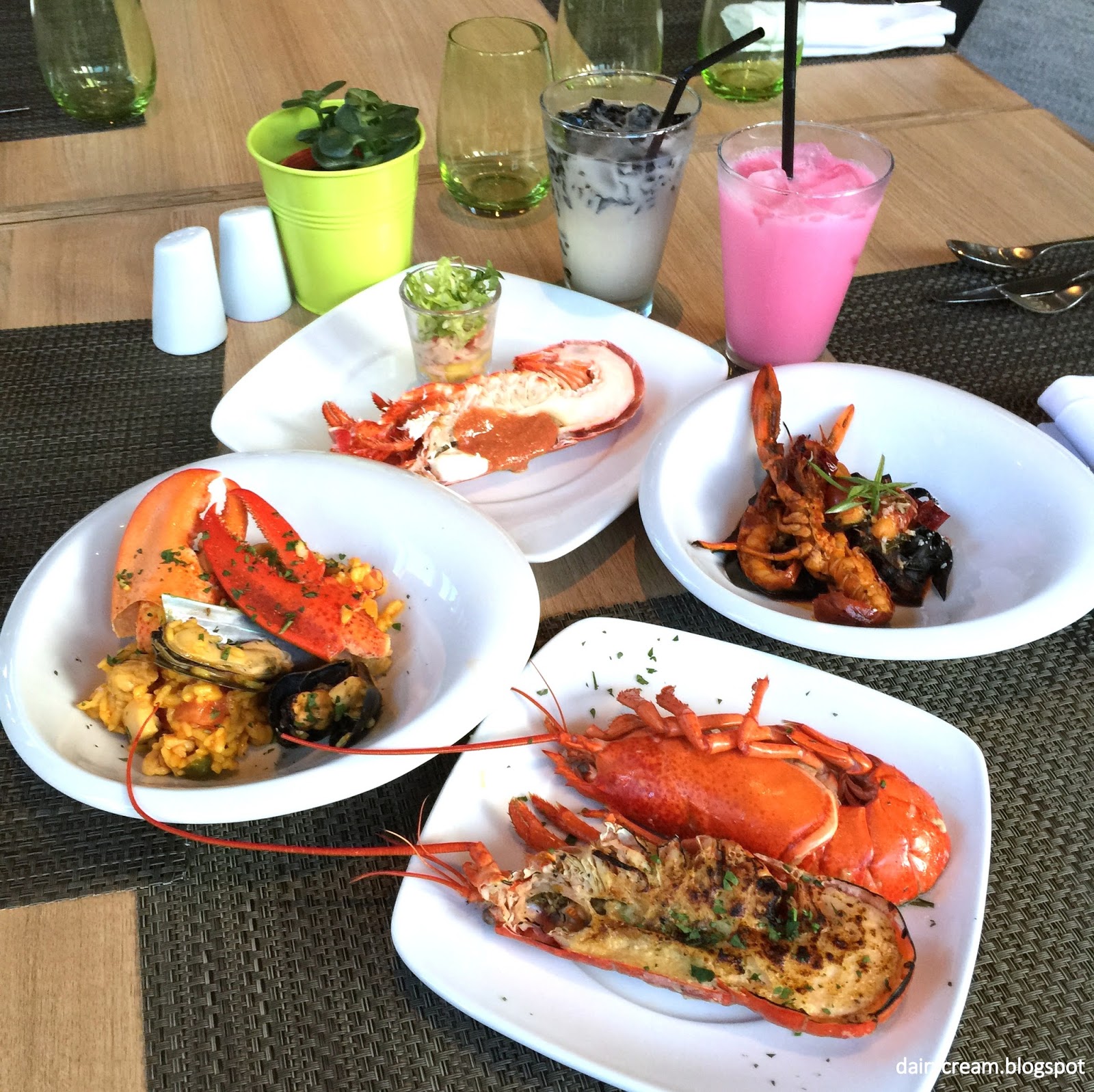 Lime Restaurant at PARKROYAL on Pickering Celebrate SG50 with LOBSTERFEST