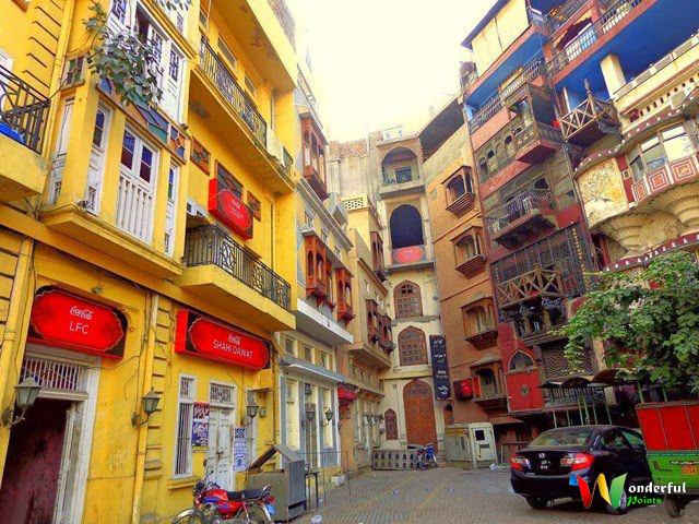 Androon Lahore - 12 Most Vibrant and Colorful Buildings in Pakistan | Wonderful points