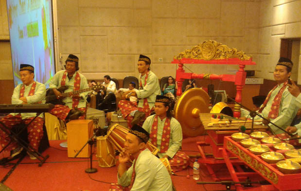 alat musik betawi