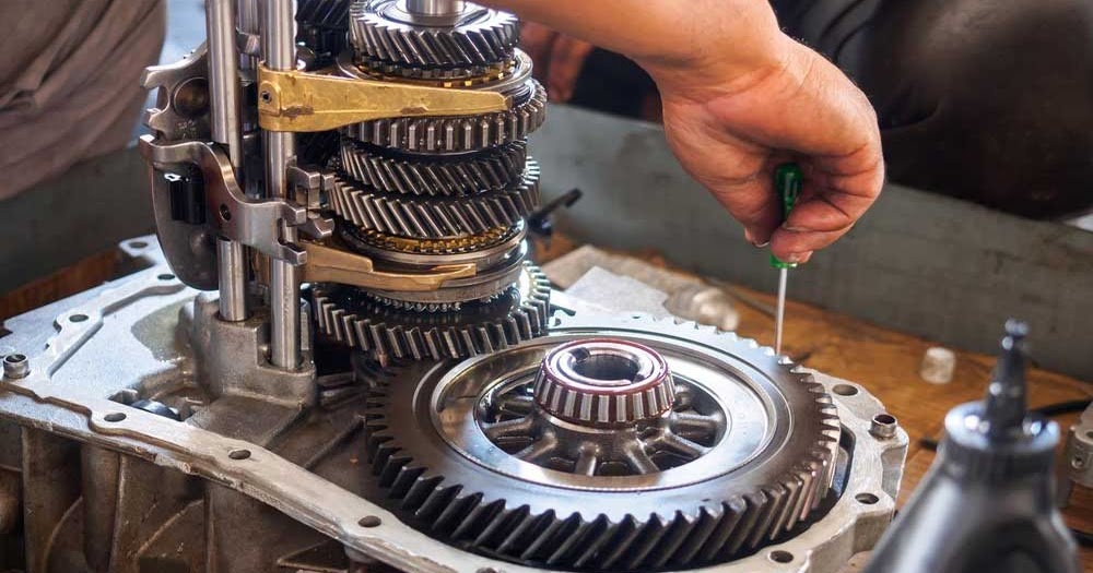 Aussie's Hub How to Move Ahead Automatic Transmission Servicing of Cars?