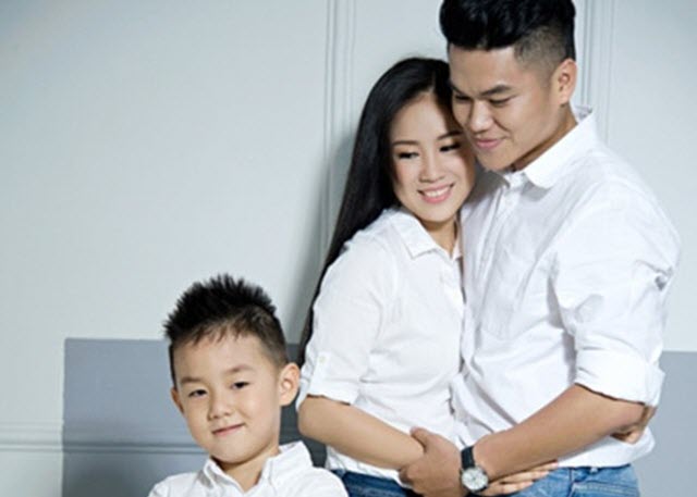 Diễn viên Lê Phương chia sẻ về hôn nhân với chồng kém tuổi Diễn viên Lê Phương chia sẻ về hôn nhân với chồng kém tuổi