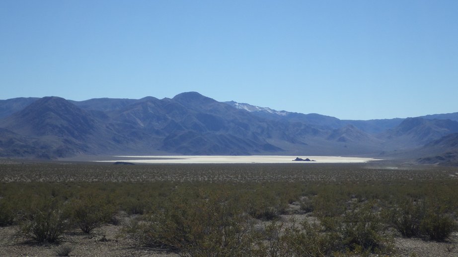 Dave'n'Kathy's Vagabond Blog: Death Valley - Jeeping to Devil's Racetrack