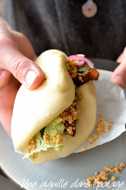 Gua bao, sandwich taïwanais au porc (street food) 