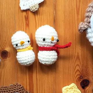 PATRON GRATIS MUÑECO DE NIEVE AMIGURUMI 47858 ☃️