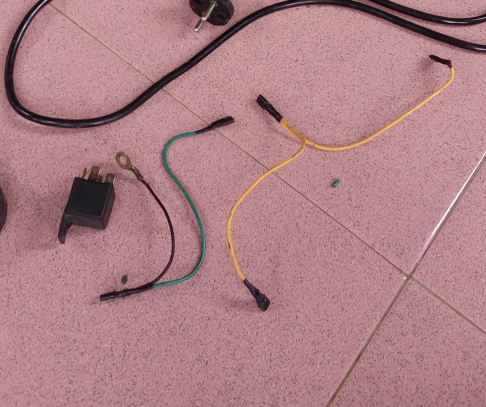 memasang klakson Mobil di yamaha vixion dengan relay