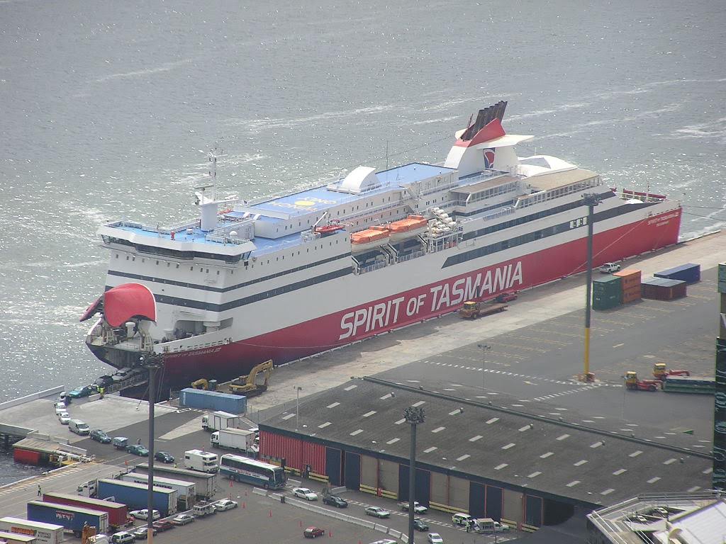 Fab Sydney Flashbacks 2004 Spirit of Tasmania unloads its cargo