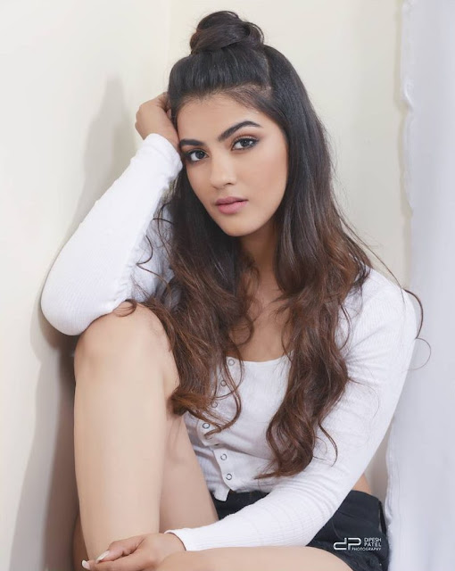 Actress Kavya Thapar