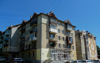 Калуш. Площа Героїв. Житловий будинок Калуш. Площа Героїв. Житловий будинок