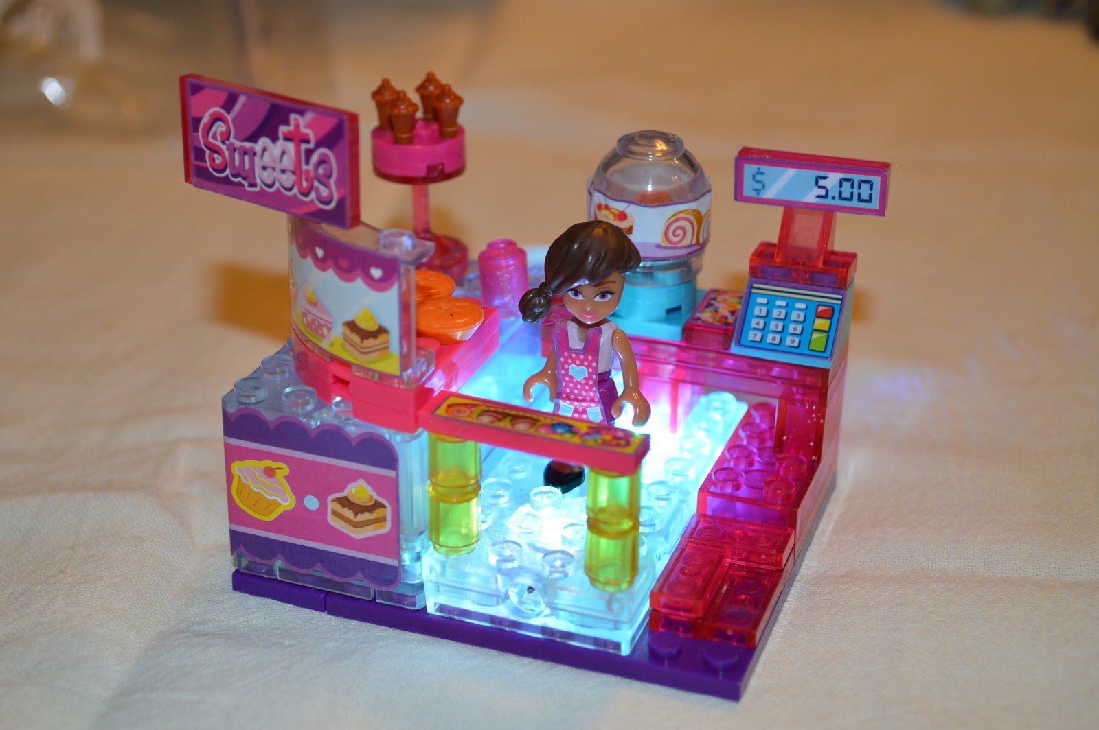 The Barbie Blog: Barbie Goes Lego