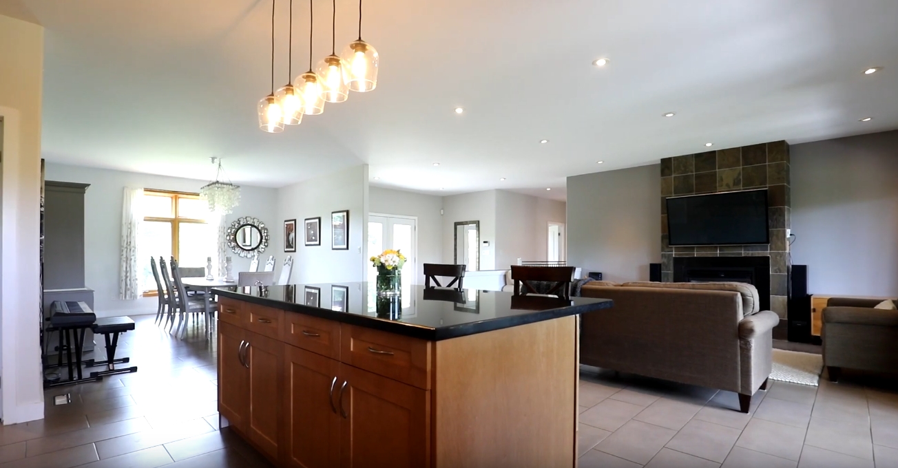 High-End Home Interior Design Tour vs. 211 Town Line Road Barrie, ON - Sotheby's International Realty Canada