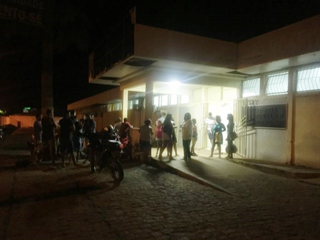 UM HOMEM MORREU E OUTRO FICOU GRAVEMENTE FERIDO EM EXPLOSÃO NO GARIMPO DE AMETISTA EM SENTO-SÉ UM HOMEM MORREU E OUTRO FICOU GRAVEMENTE FERIDO EM EXPLOSÃO NO GARIMPO DE AMETISTA EM SENTO-SÉ