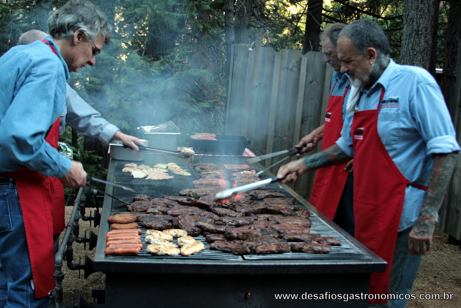 Desafios Gastronômicos DESAFIO Passear de trem no Yosemite e provar o