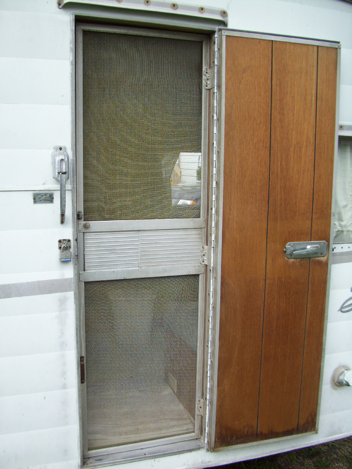 1964 Shasta Louise Screen Door Rehab...