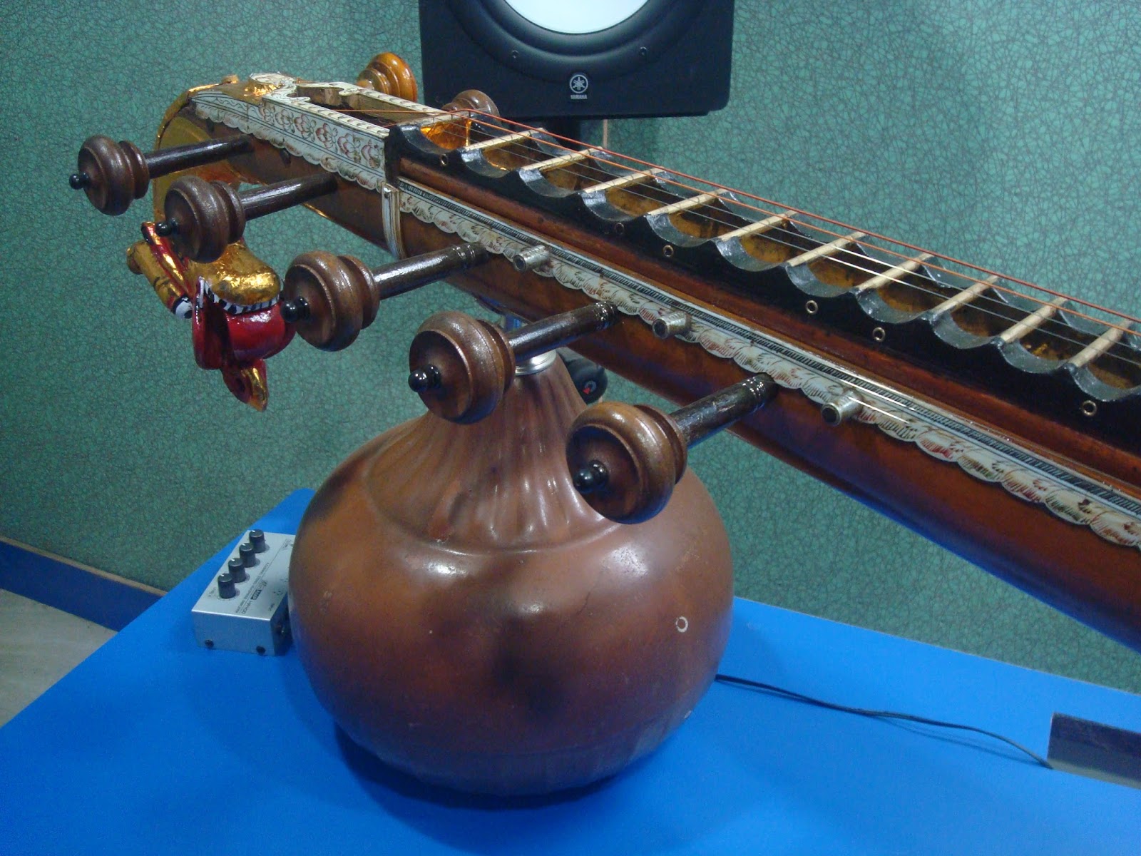 old-musical-instruments-for-sale