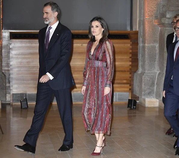 Queen Letizia wore Intropia Lurex details silk midi dress and LODI burgundy suede ankle strap pumps