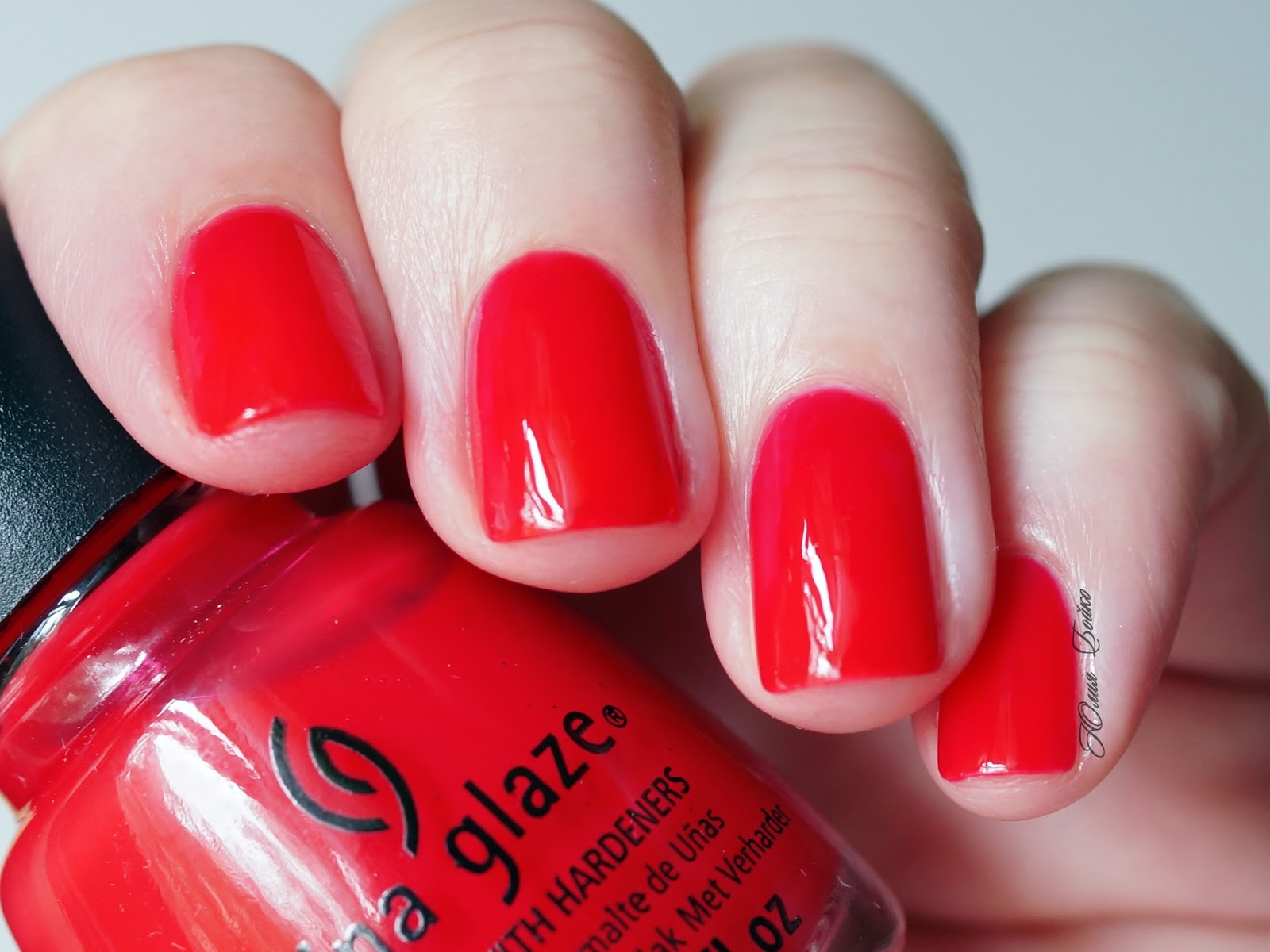 Лаковая лавка. : China Glaze Italian Red.