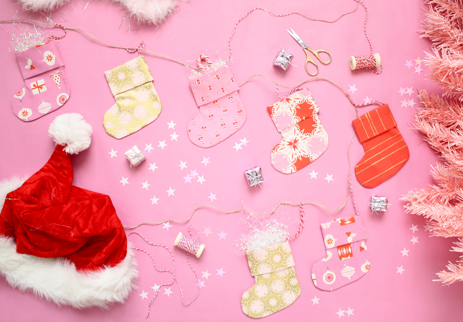diy christmas stocking garland