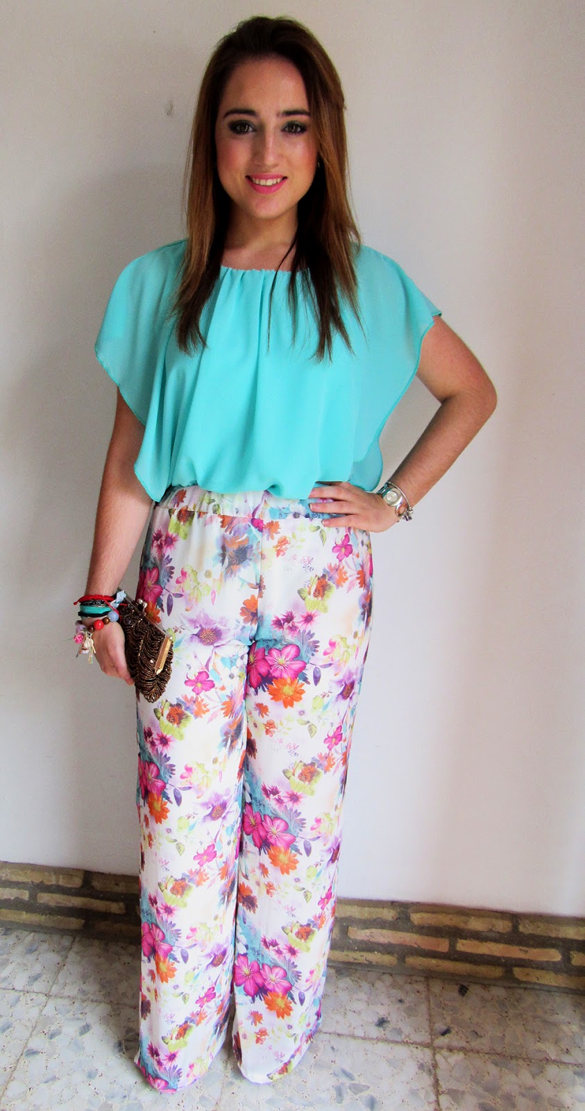 Cosmeticólica OUTFIT COMUNION